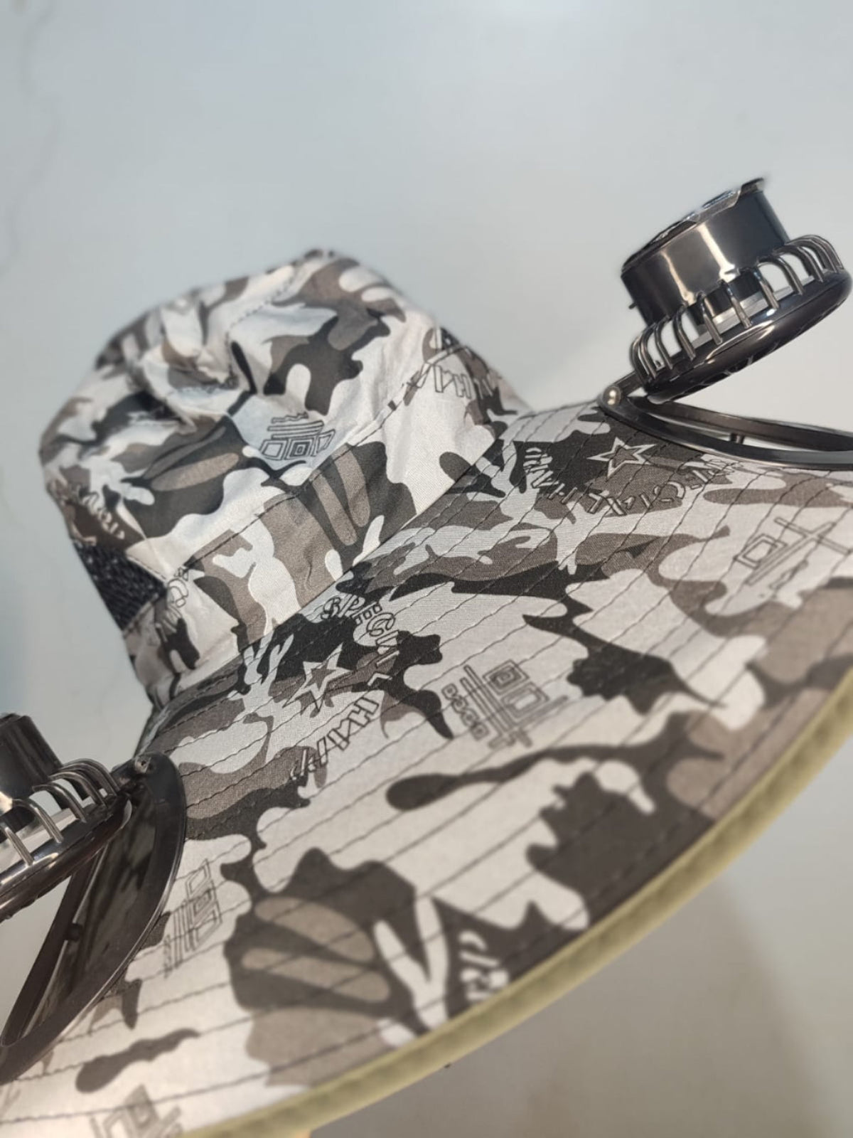 Sombrero Solar Turbo fresh.  con Ventiladores Integrados